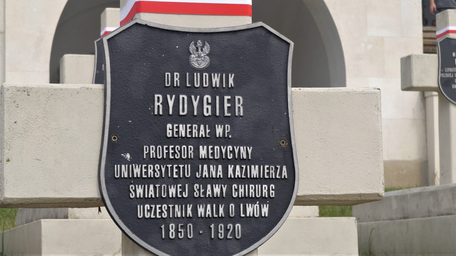 Ludwik Rydygier's tomb, Lviv by Dariusz Lewera - 04.jpg